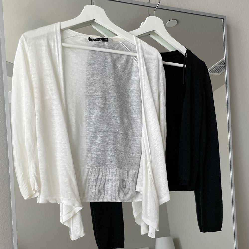 Set of two cardigans (white and black)